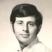 Charley Kline en una terminal en UCLA